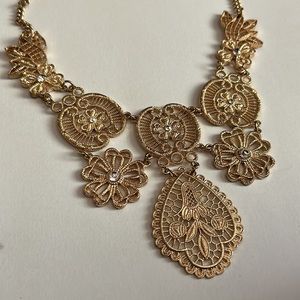BRAND NEW - NECKLACE - GOLD (costume) - JEWELED - CHAIN